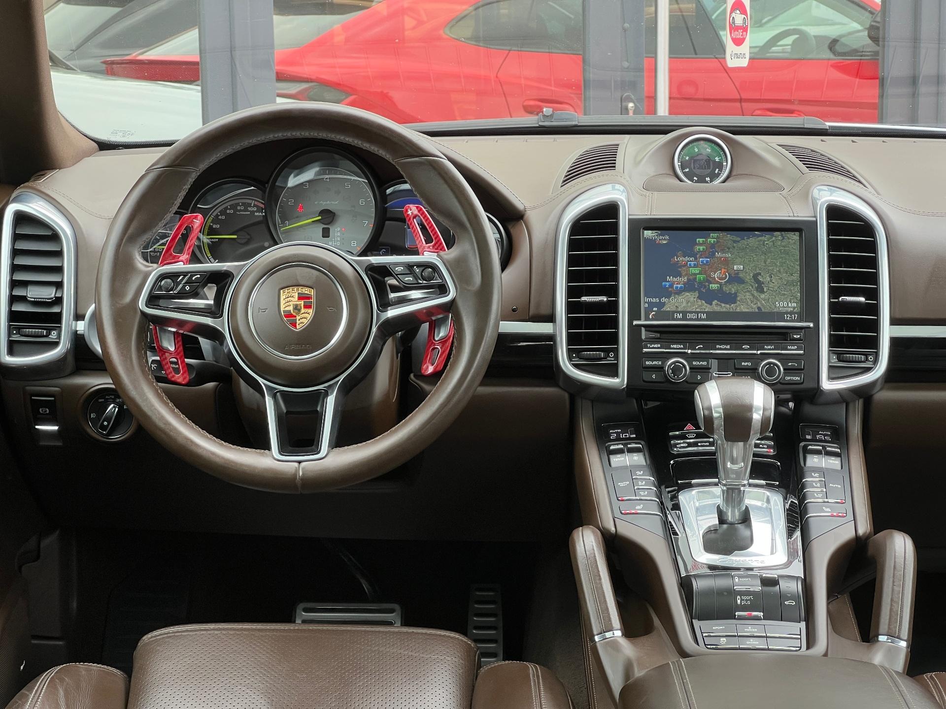 Porsche-Cayenne