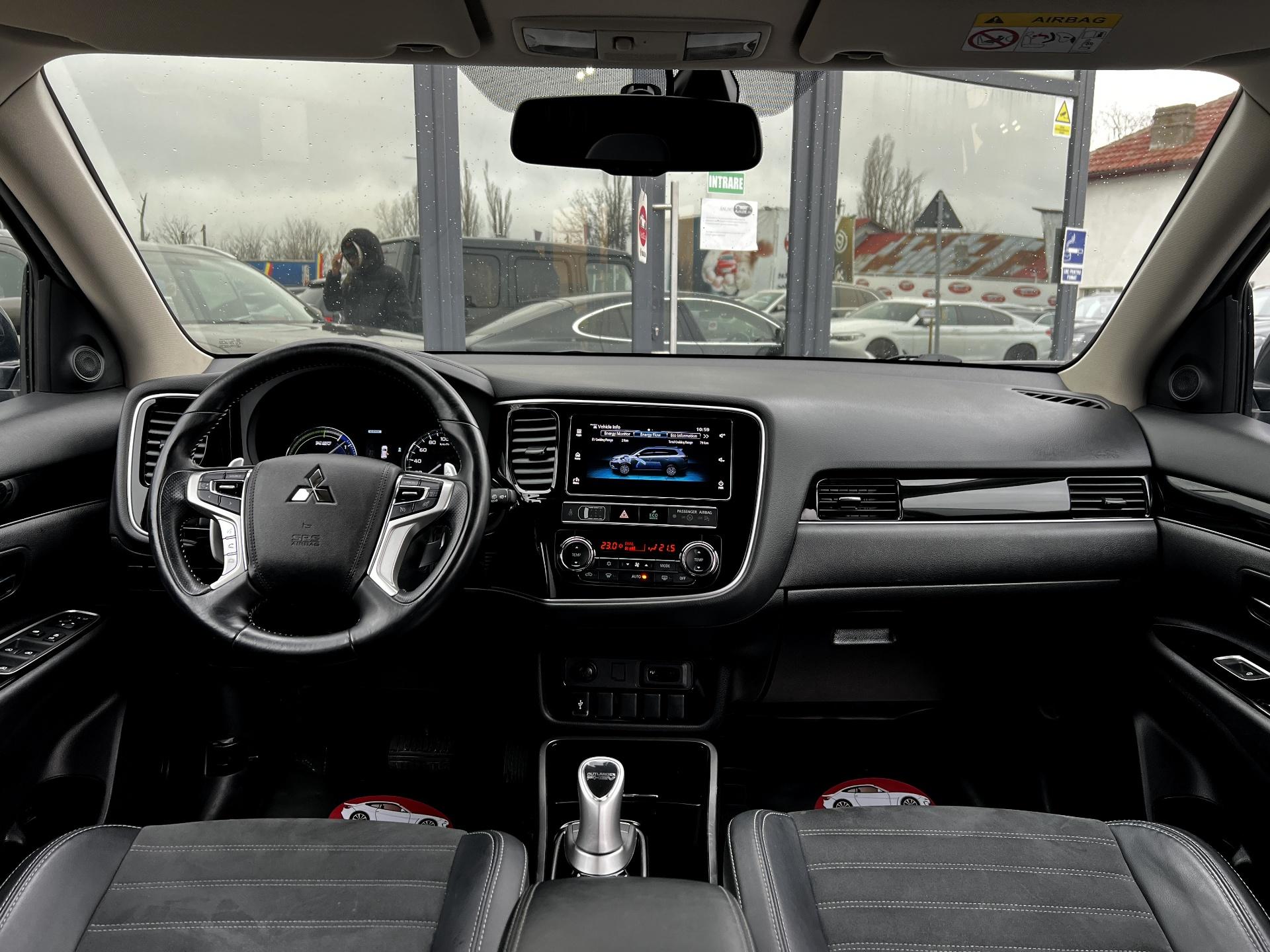 Mitsubishi-Outlander