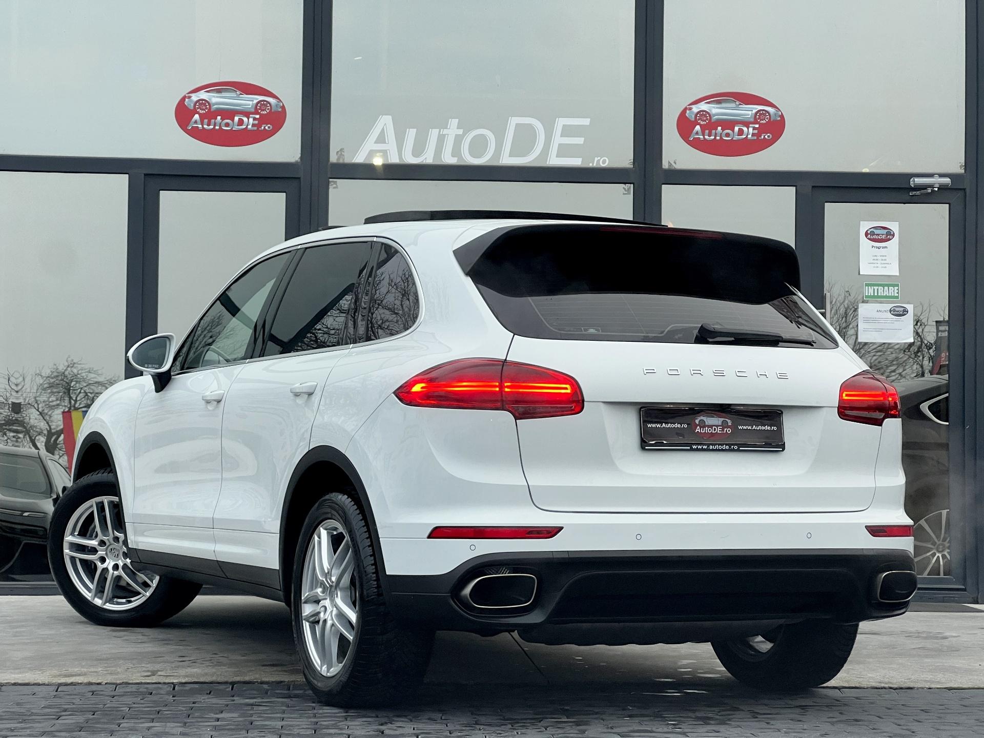Porsche-Cayenne