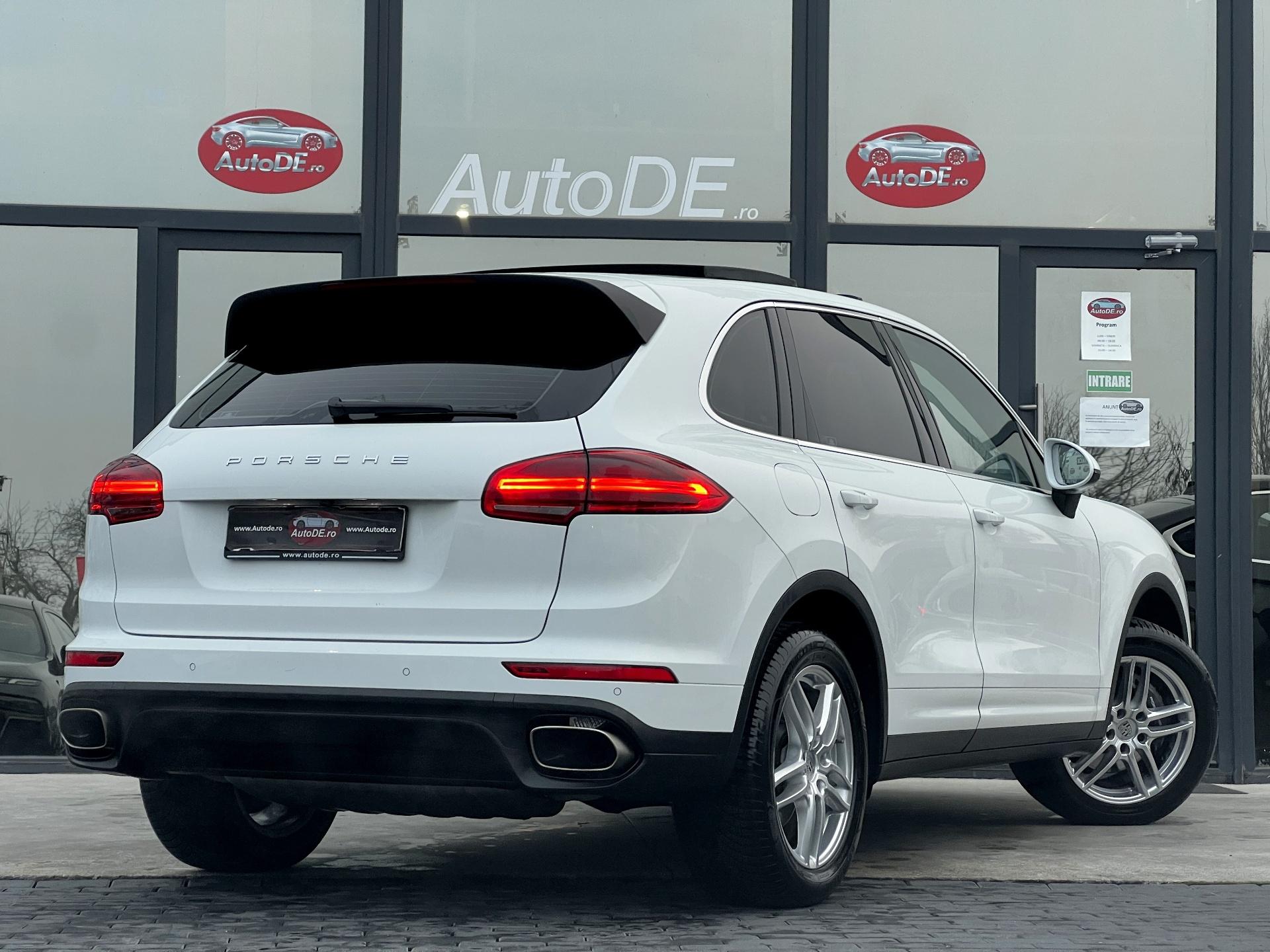 Porsche-Cayenne