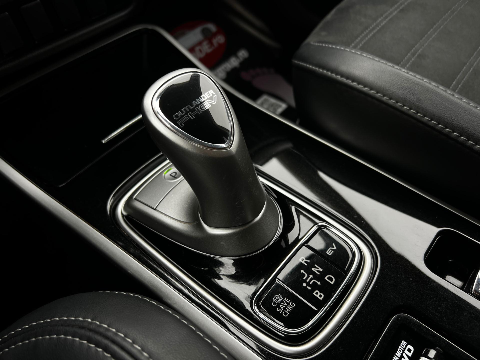 Mitsubishi-Outlander