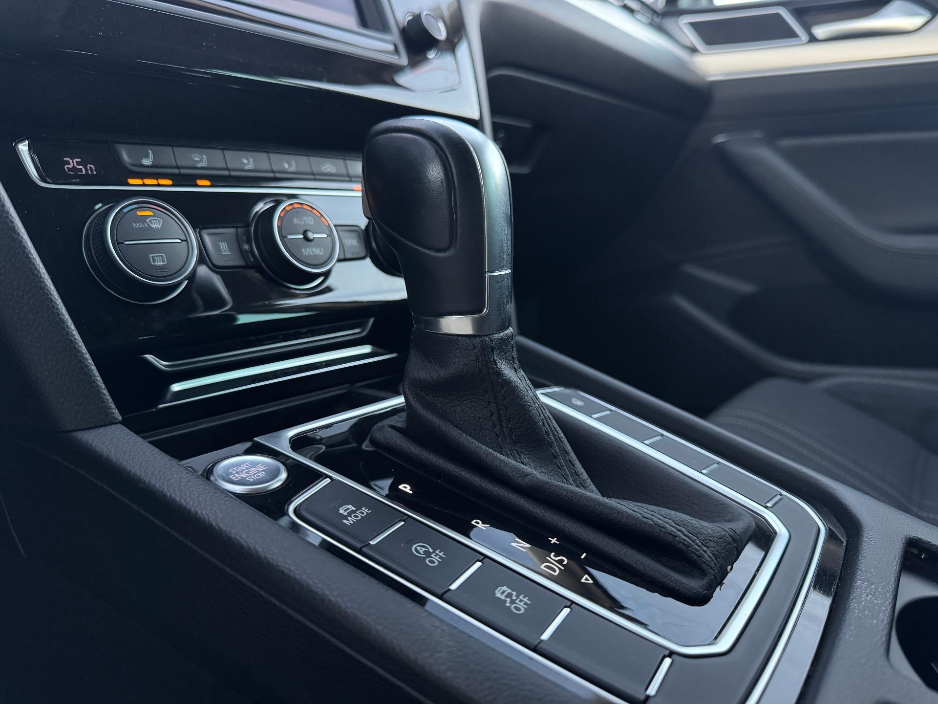 Volkswagen-Passat Alltrack