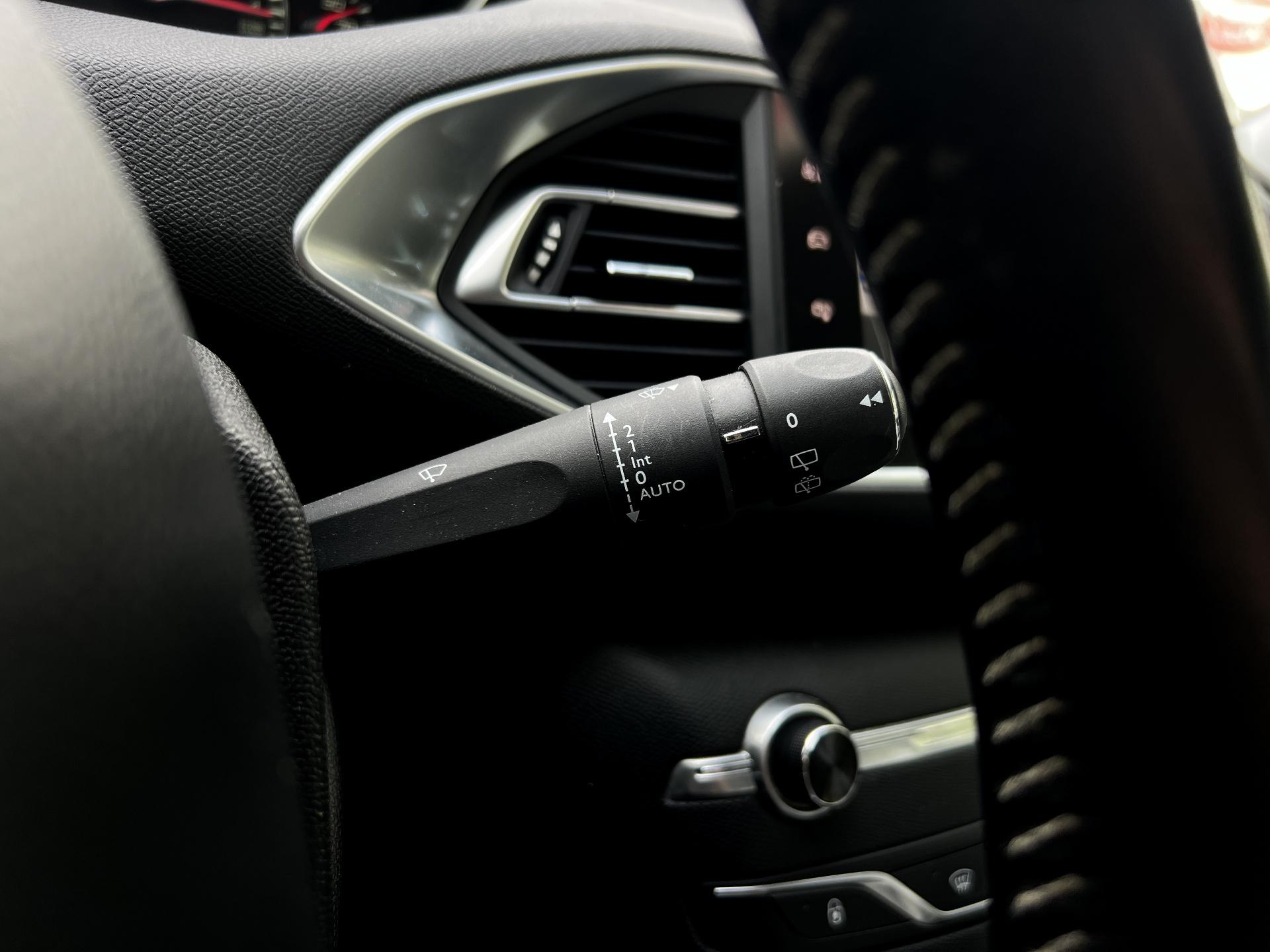 Peugeot-308