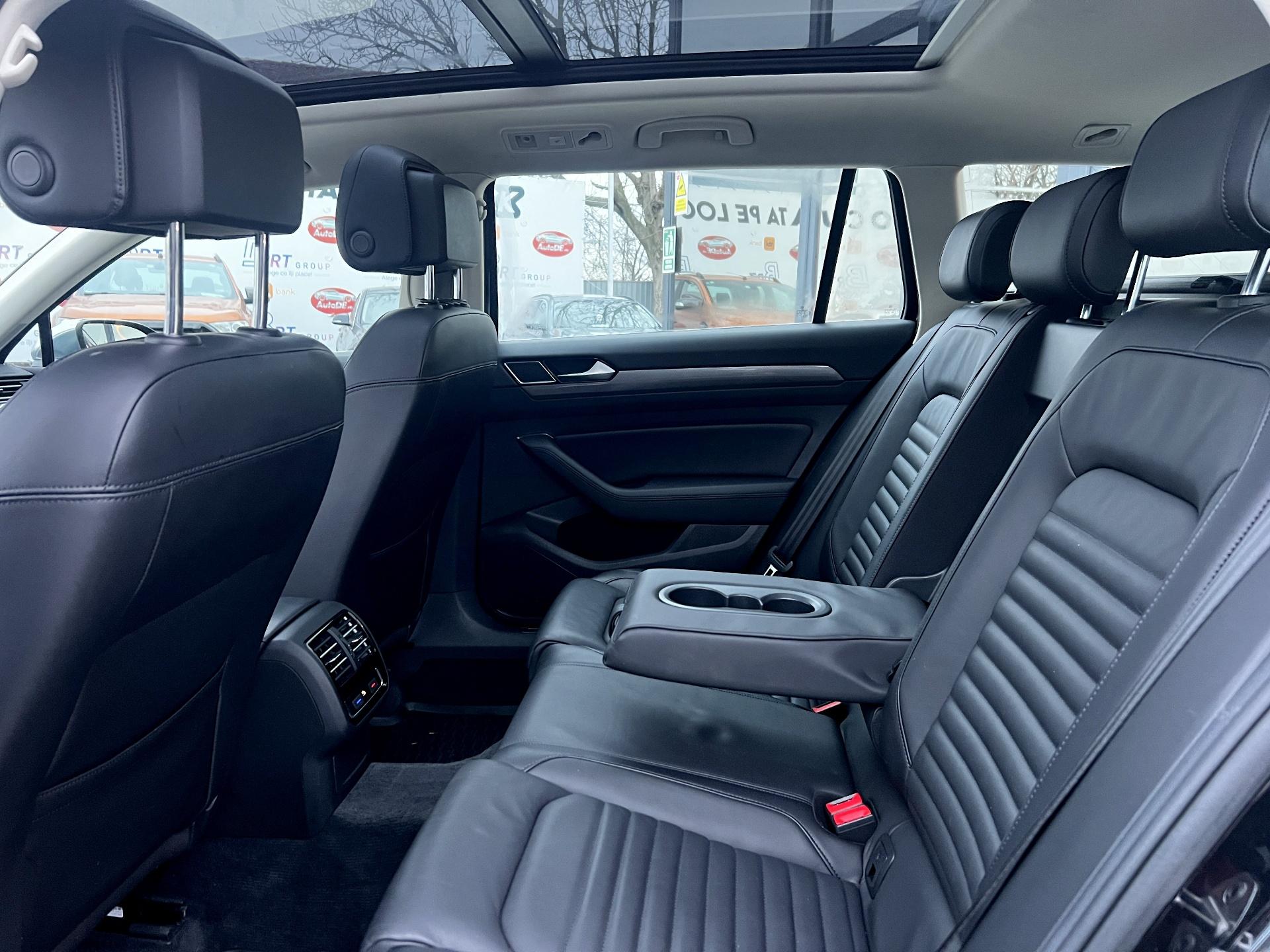 Volkswagen-Passat Alltrack