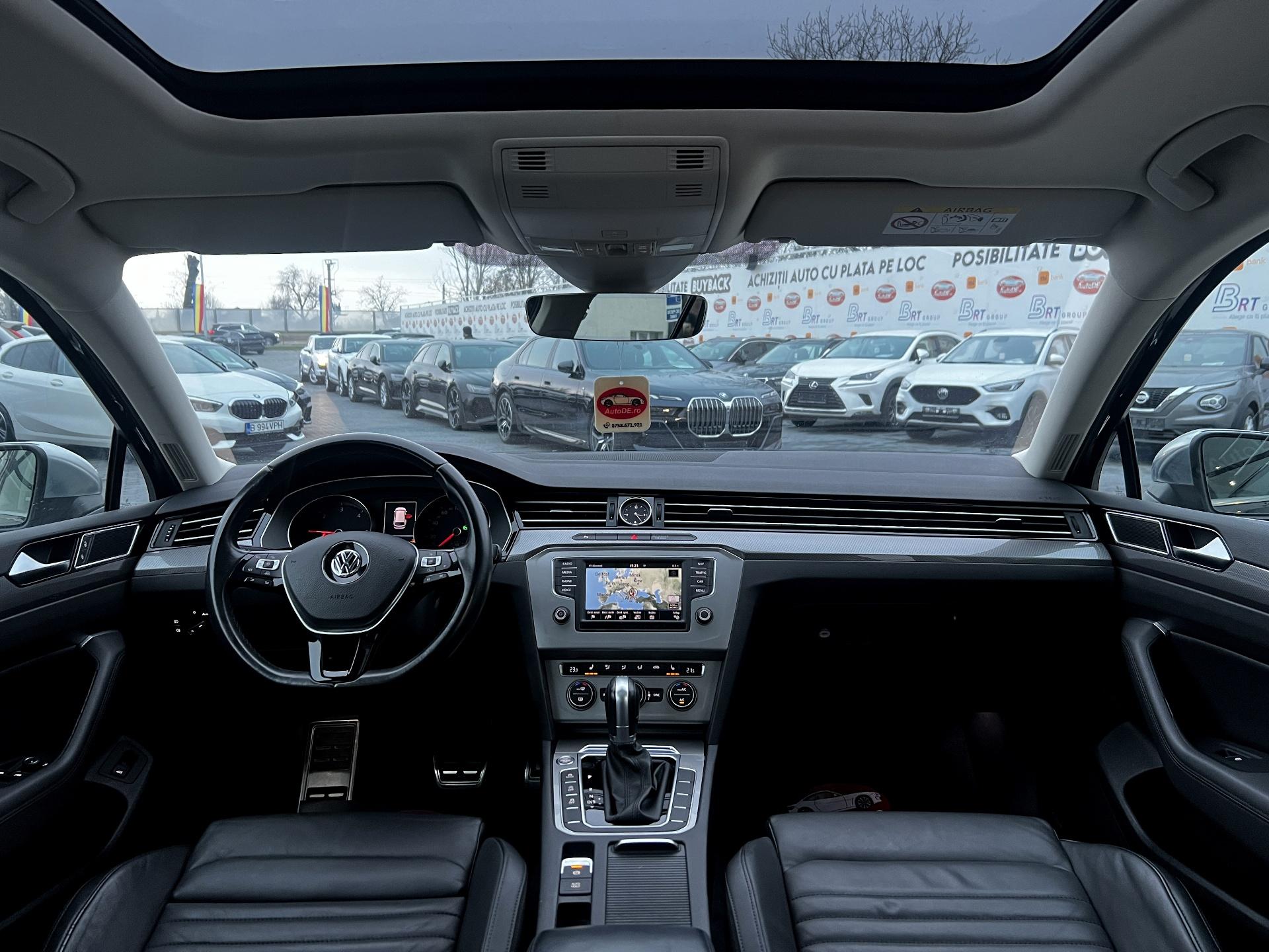 Volkswagen-Passat Alltrack