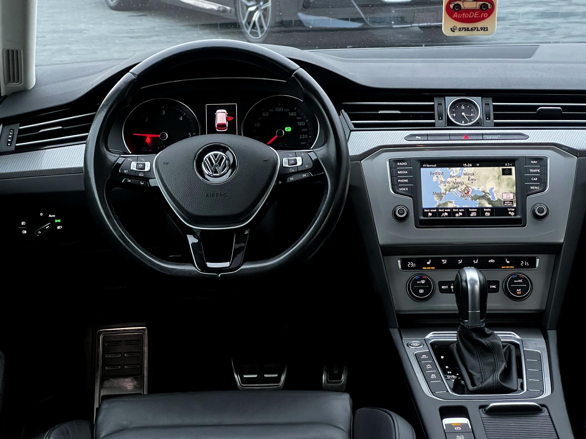 Volkswagen-Passat Alltrack