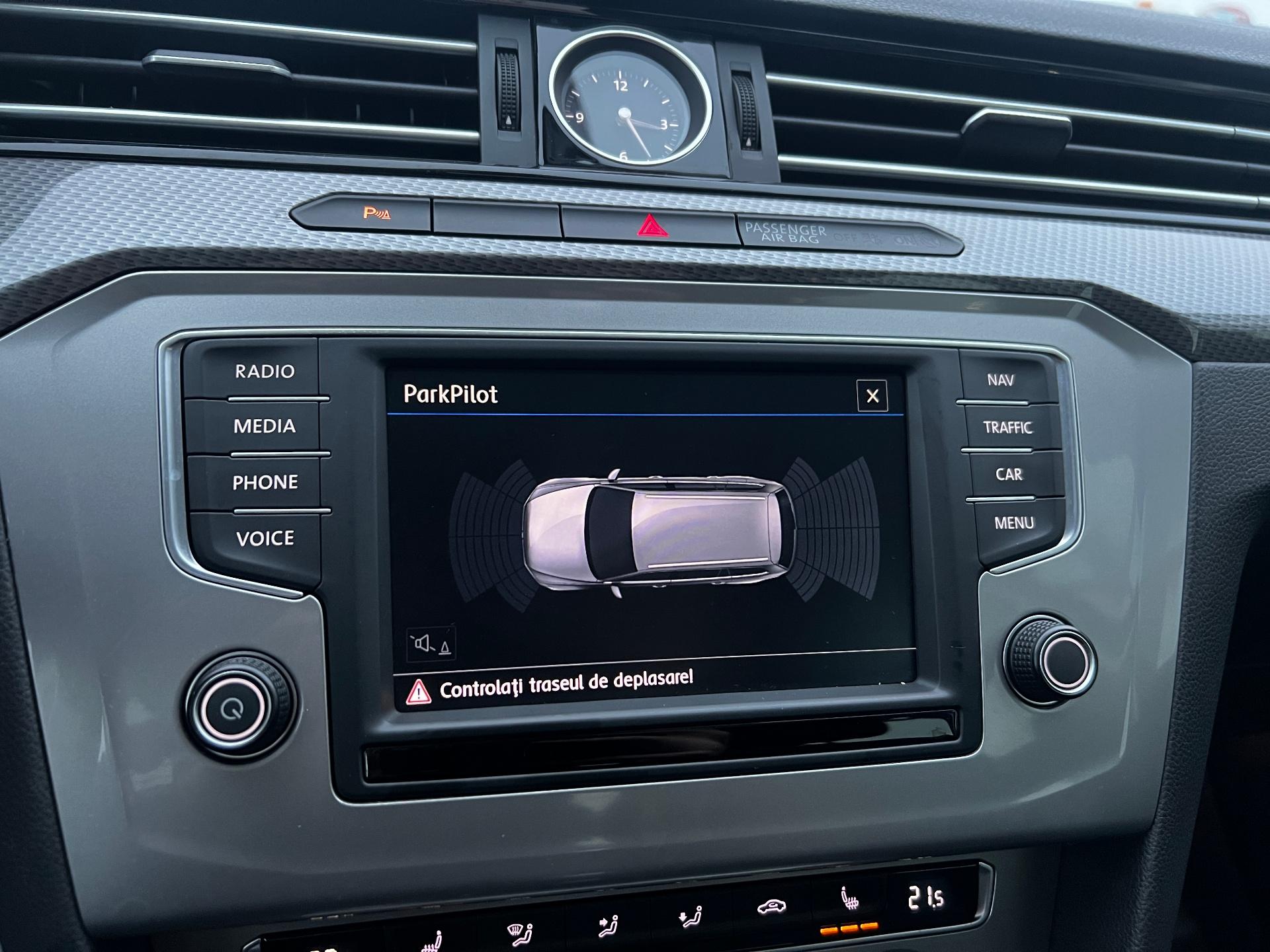 Volkswagen-Passat Alltrack