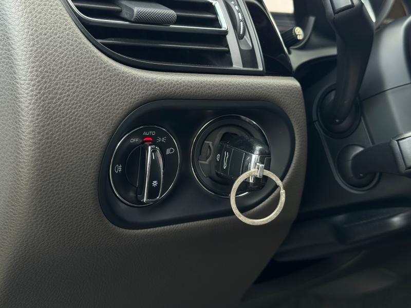 Car Thumb