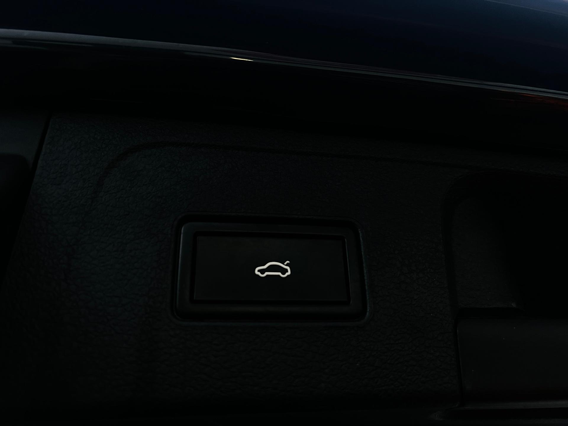 Volkswagen-Passat Alltrack