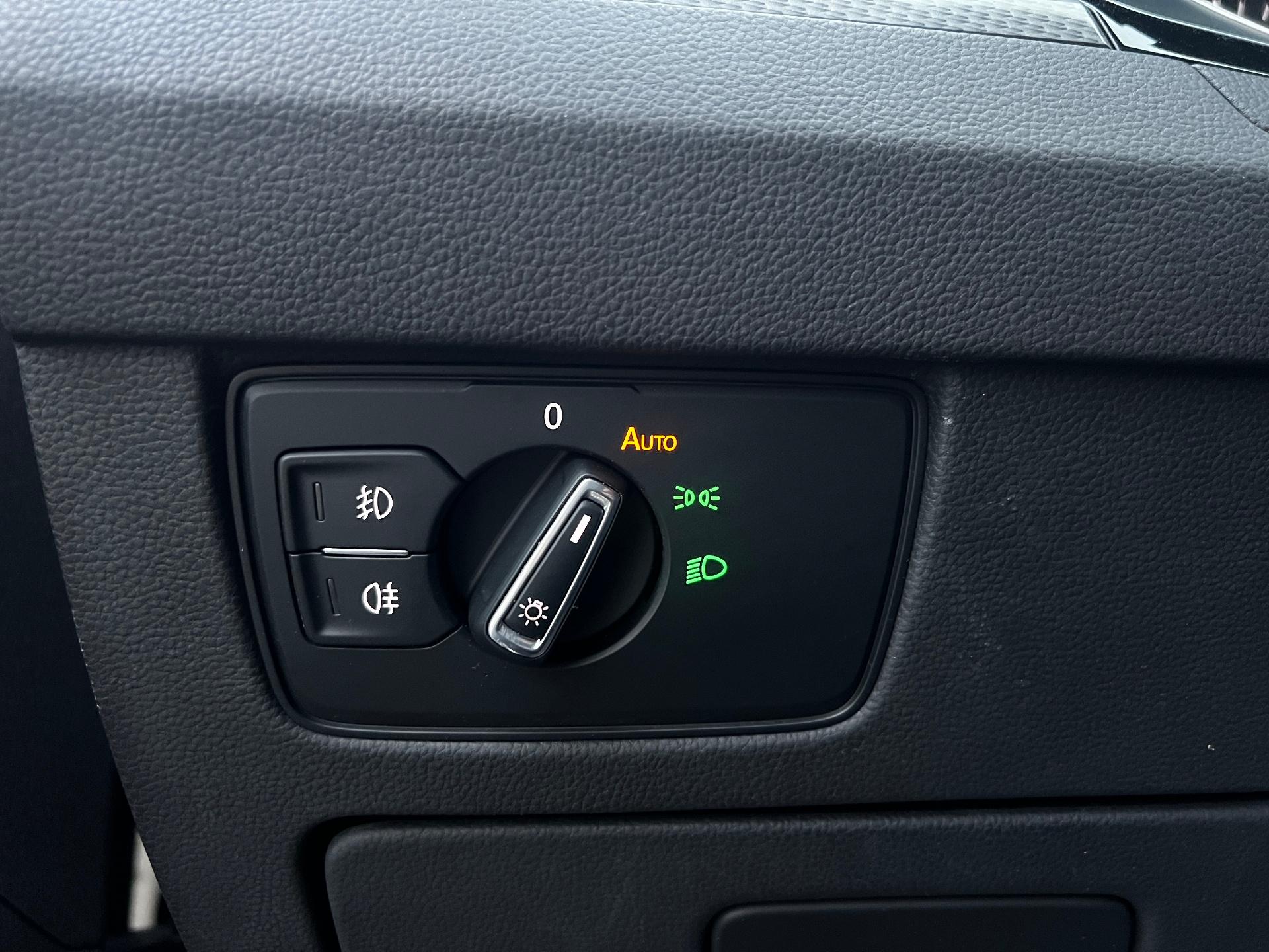 Volkswagen-Passat Alltrack