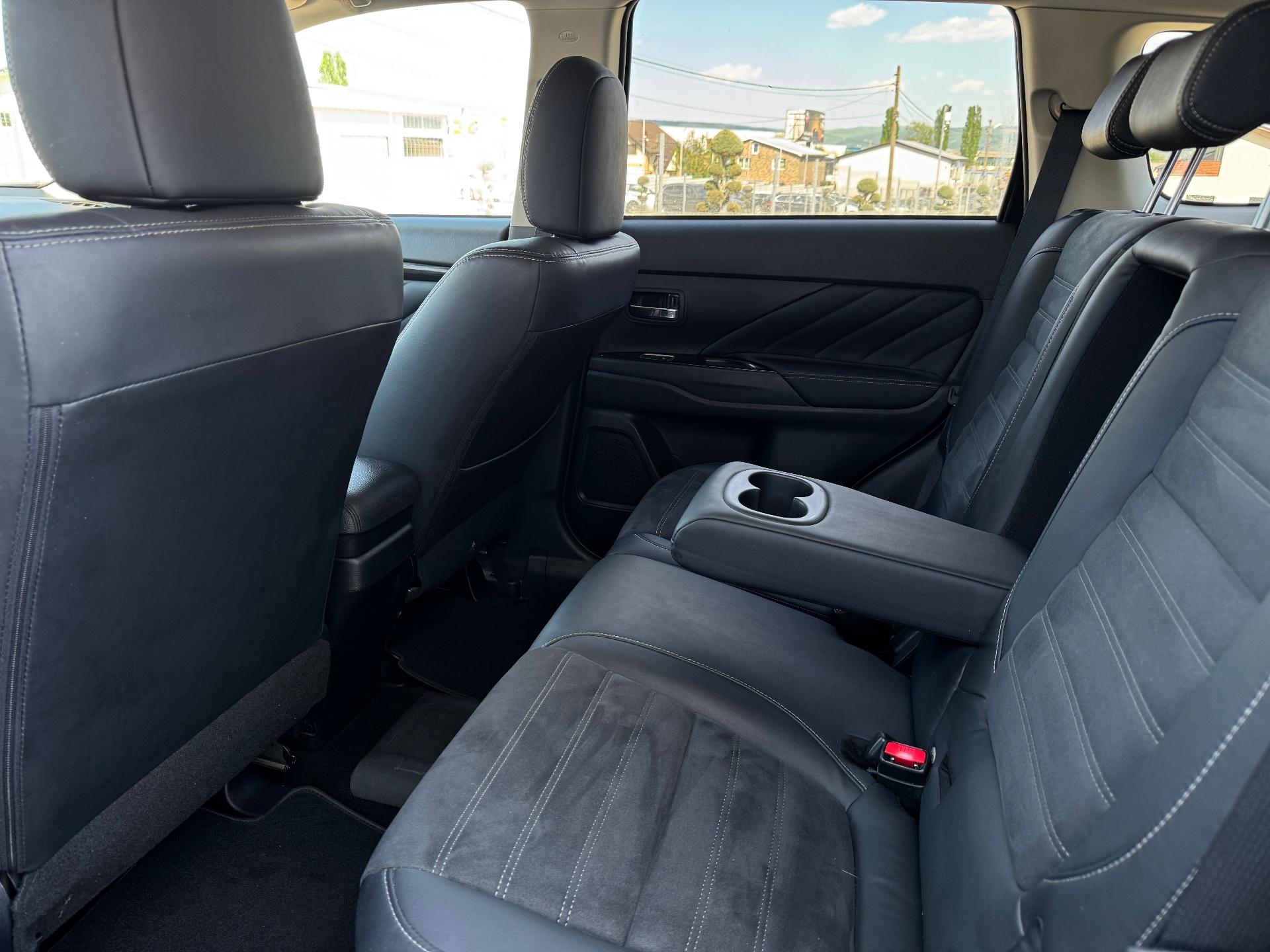 Mitsubishi-Outlander